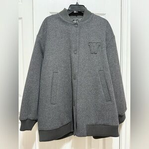 WEEKEND Max Mara ADORNI Wool Padded Jacket in Gray Color (Size 14).